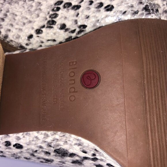 NWOT Blondo Neda Ankle Boots Snake Skin Print Leather Waterproof Booties Size 7 - Picture 10 of 12